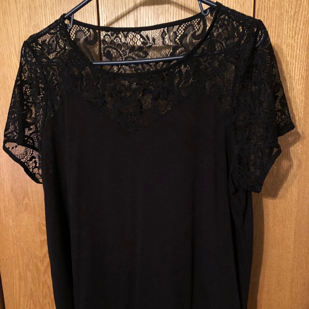 Black lace sweetheart tee